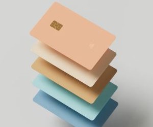 Forex menawarkan peluang untuk mendapat keuntungan daripada turun naik antara mata wang global dalam pasaran sangat cair yang berdagang 24 jam sehari, tetapi ia juga merupakan arena berisiko tinggi disebabkan oleh leverage, turun naik mendadak dan kesan berita makroekonomi; kuncinya ialah berdagang dengan strategi yang jelas, pengurusan risiko yang ketat dan hanya dengan modal anda mampu rugi tanpa menjejaskan kestabilan kewangan anda.