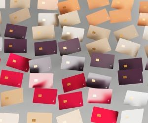 Forex menawarkan peluang untuk mendapat keuntungan daripada turun naik antara mata wang global dalam pasaran sangat cair yang berdagang 24 jam sehari, tetapi ia juga merupakan arena berisiko tinggi disebabkan oleh leverage, turun naik mendadak dan kesan berita makroekonomi; kuncinya ialah berdagang dengan strategi yang jelas, pengurusan risiko yang ketat dan hanya dengan modal anda mampu rugi tanpa menjejaskan kestabilan kewangan anda.